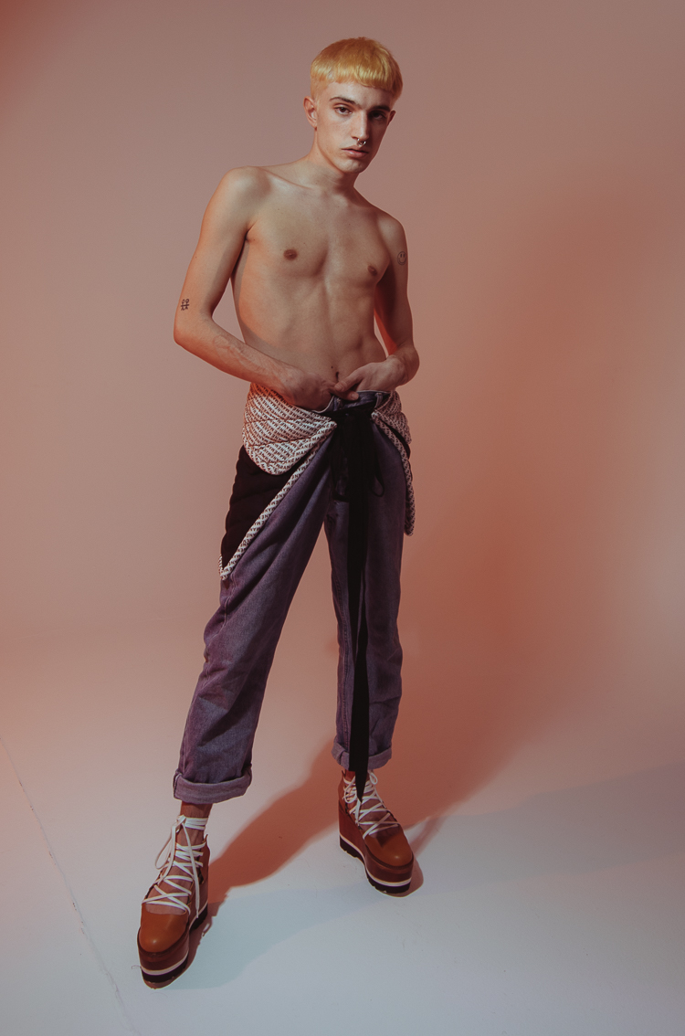 Blonde on blonde_01