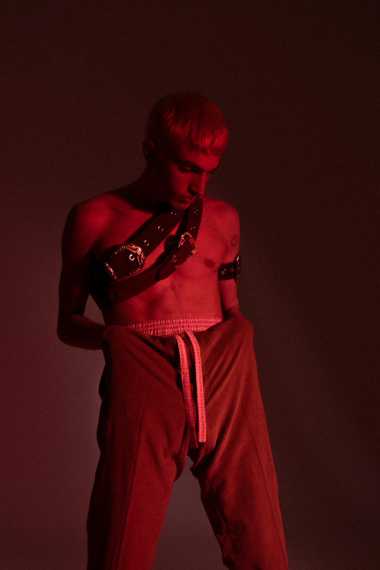 Blonde on blonde_08