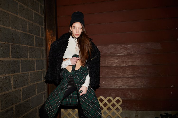 dive_unif_030s_klein