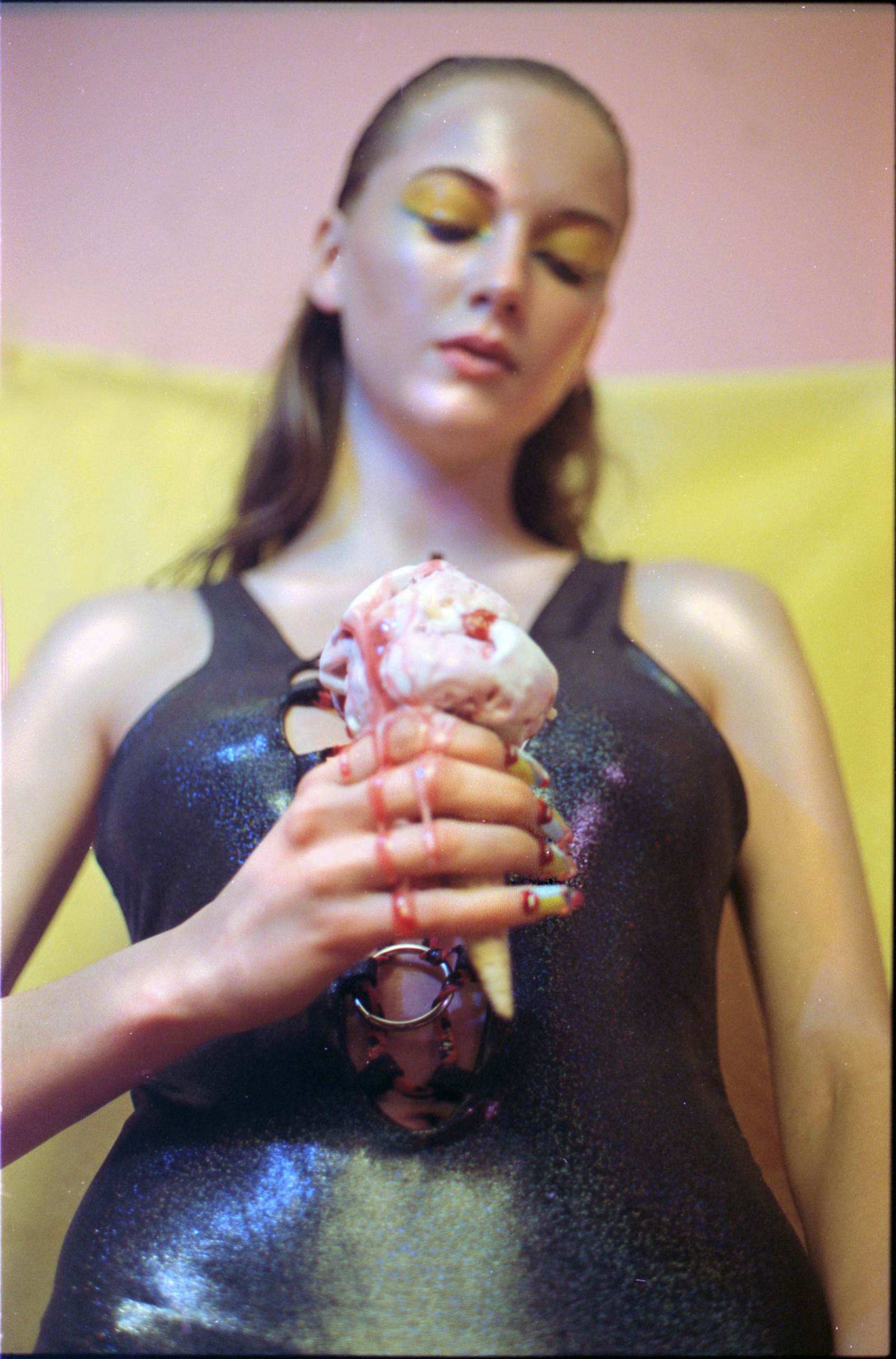 PLASTICBEACH_INDIEMAG_KAMILAKSTANLEY12