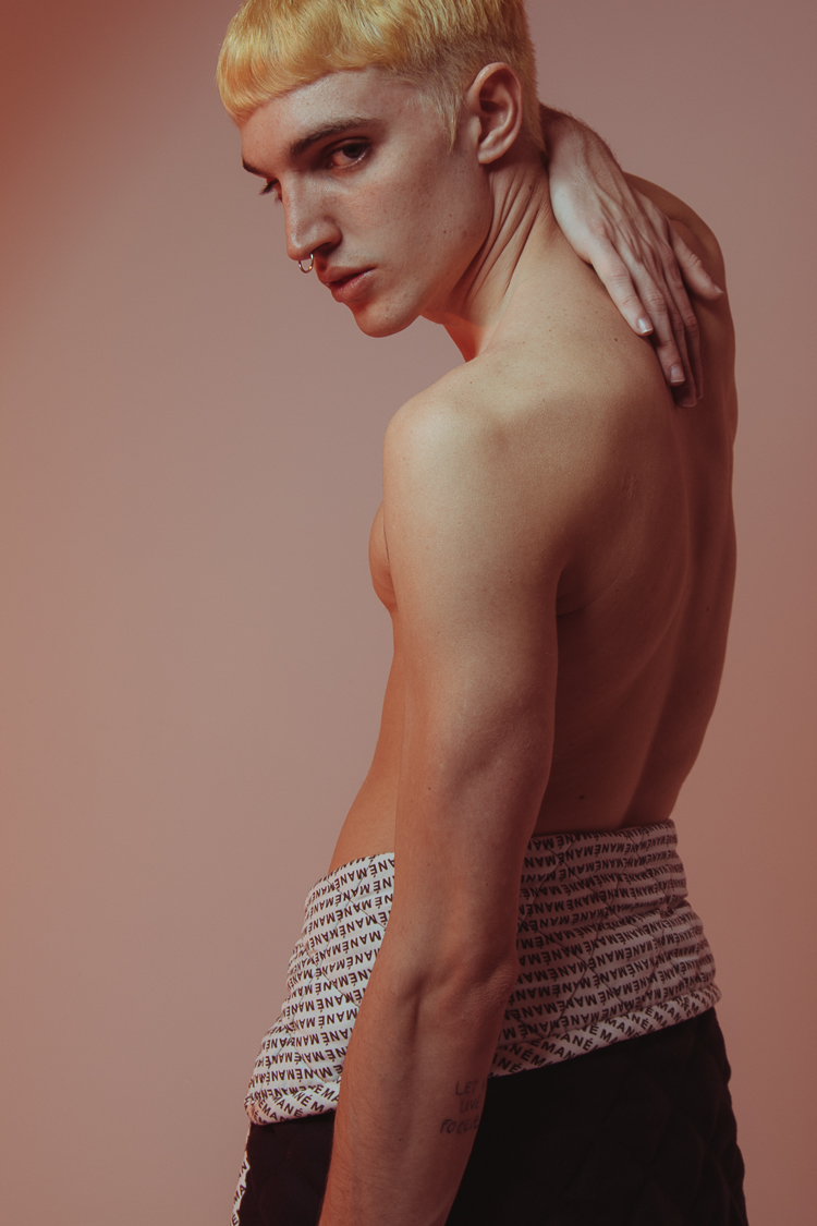 Blonde on blonde_03