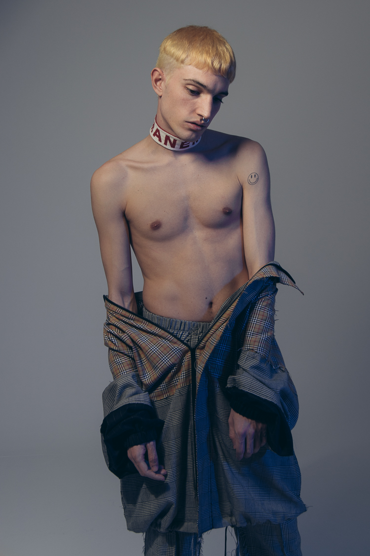 Blonde on blonde_04