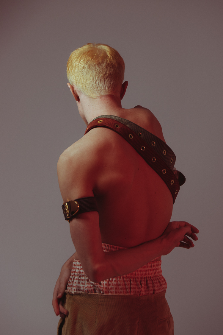 Blonde on blonde_09